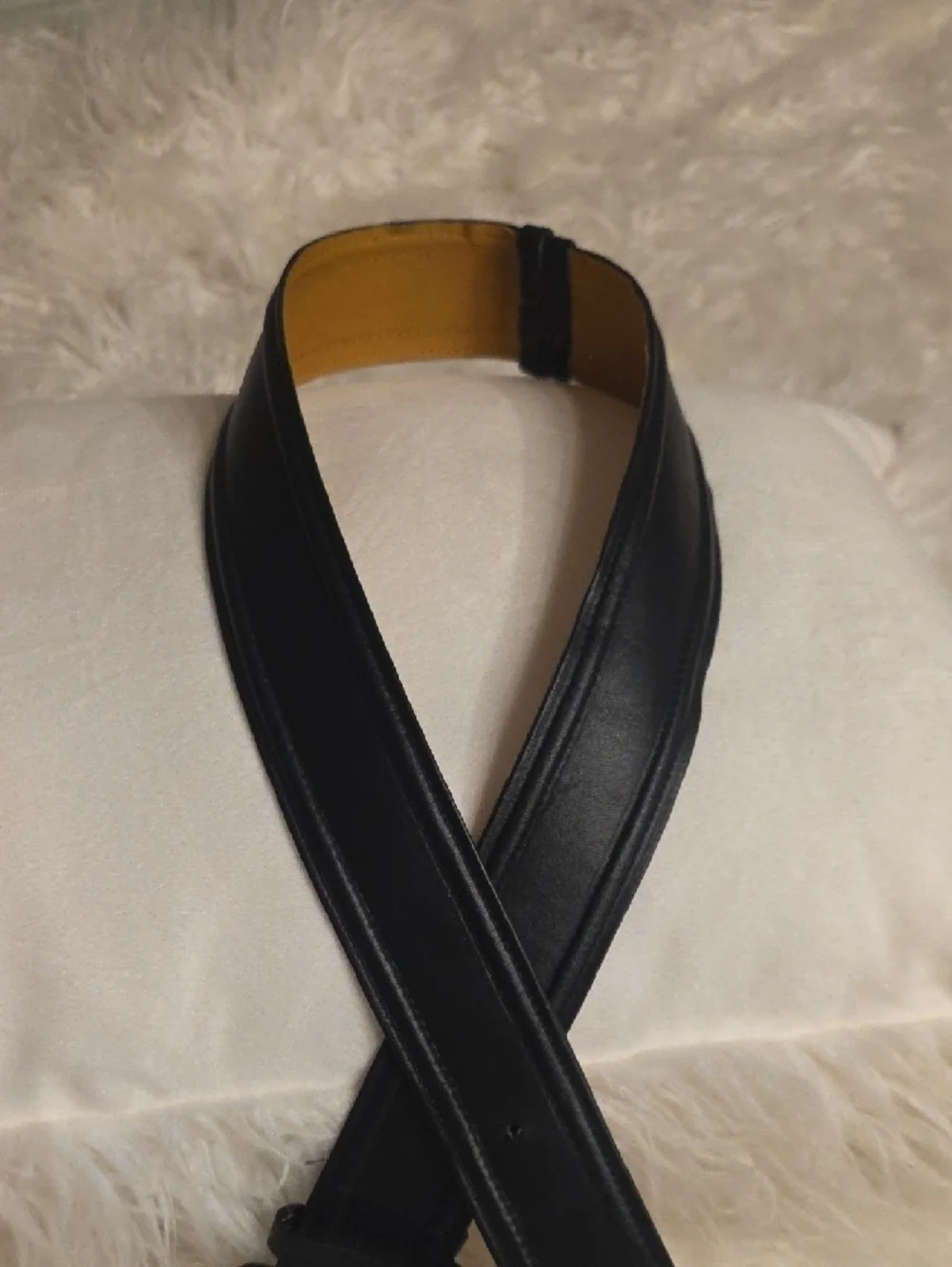 Ginnie Johansen Vintage Black Leather Belt with Tan Interior and Rounded Buckle